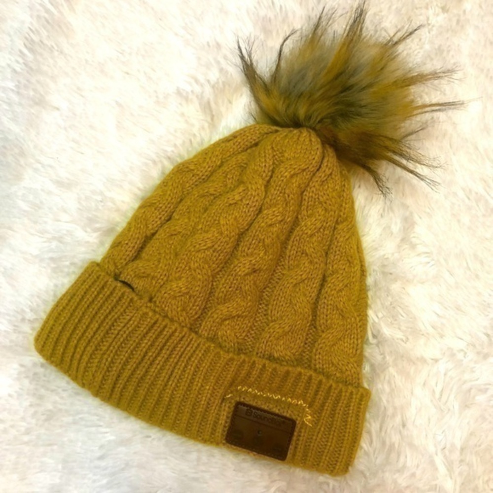 NWOT SoundBot Fleece Lined Yellow Beanie Hat w/ Pouf Ball; Plug Into Your Hat!